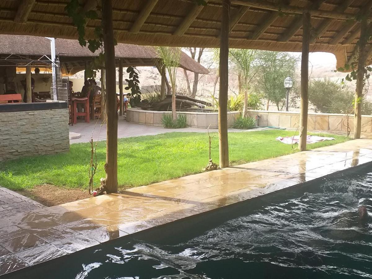 Uitkyk Guest Farm Hotel Usakos Buitenkant foto