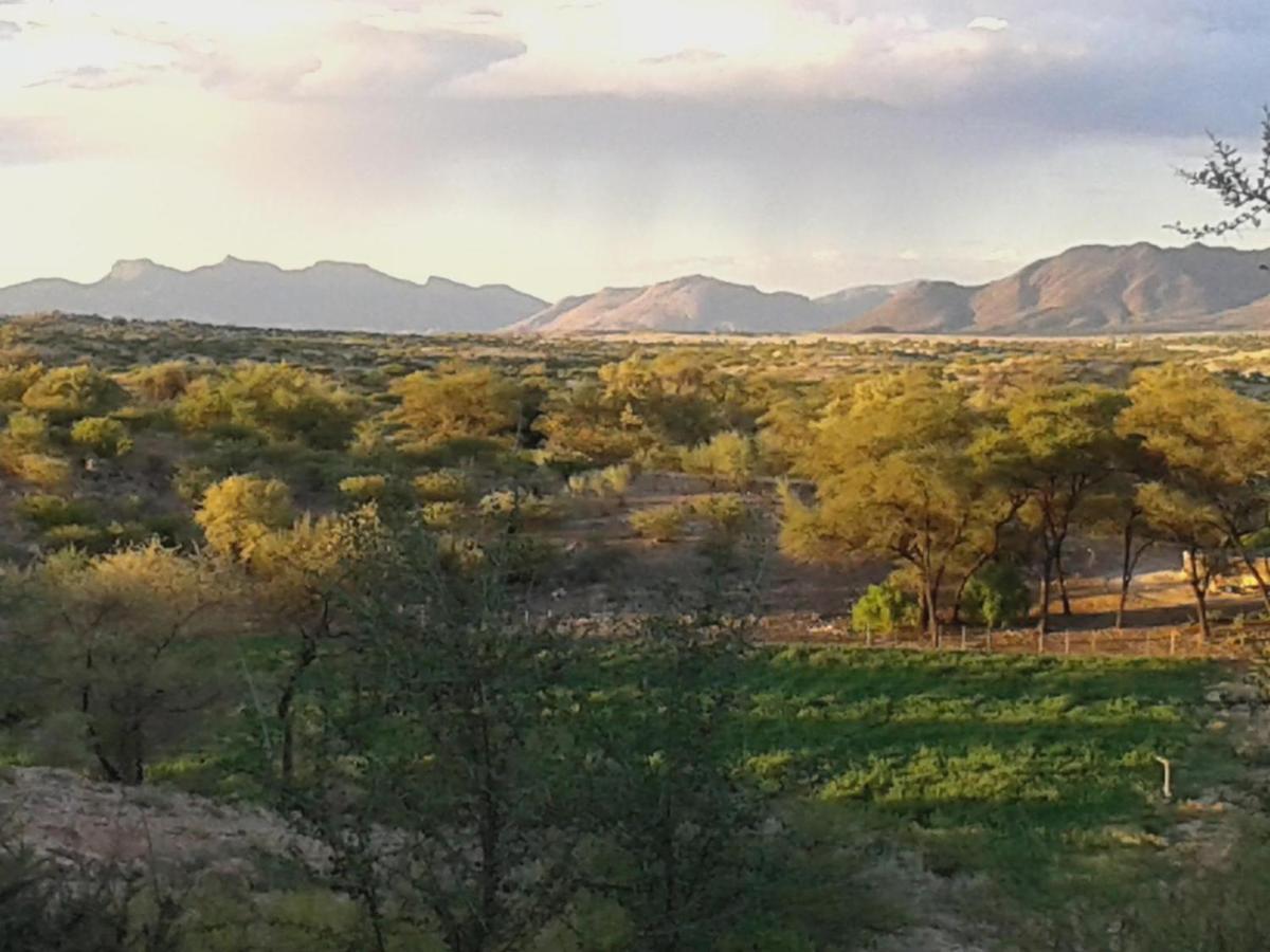 Uitkyk Guest Farm Hotel Usakos Buitenkant foto
